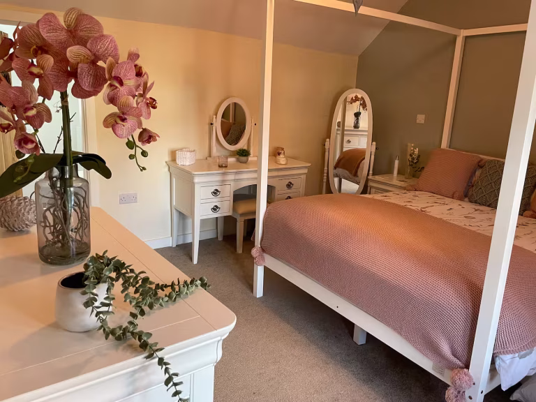 button cottage 2 768x576